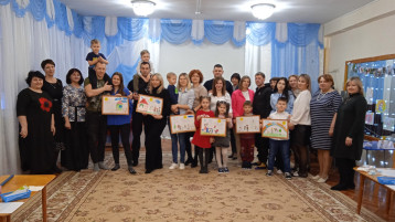 Круглый стол «Семья- основа общества» Круглый стол «Семья- основа общества».